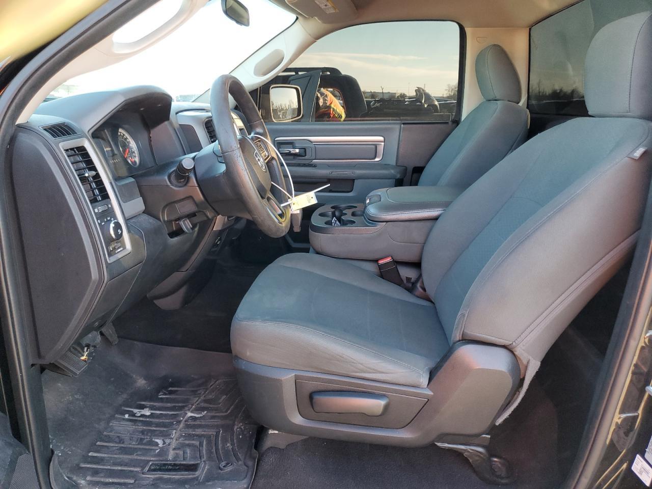 2017 RAM 1500 ST - Image 7