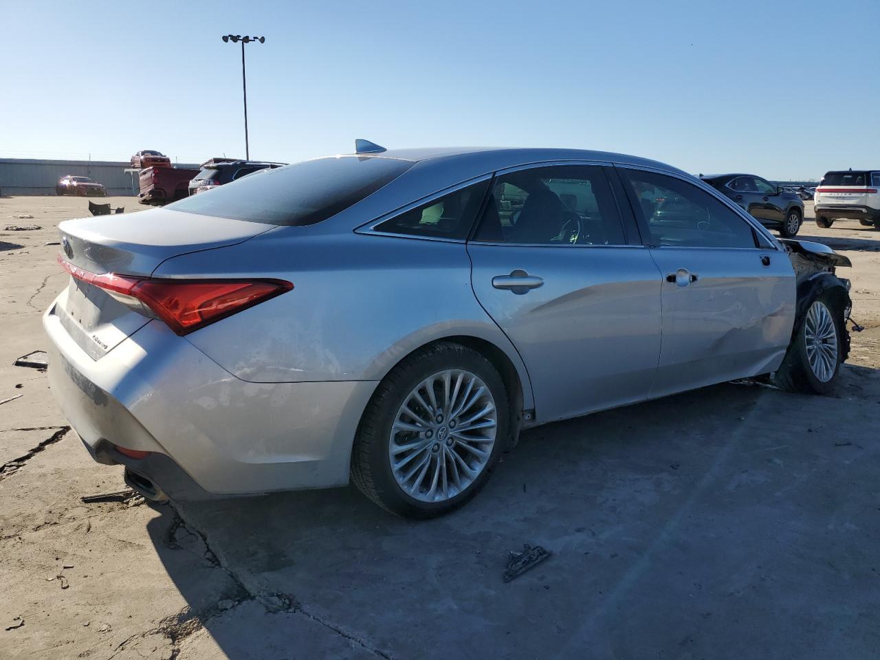 2019 TOYOTA AVALON XLE - Фото 3
