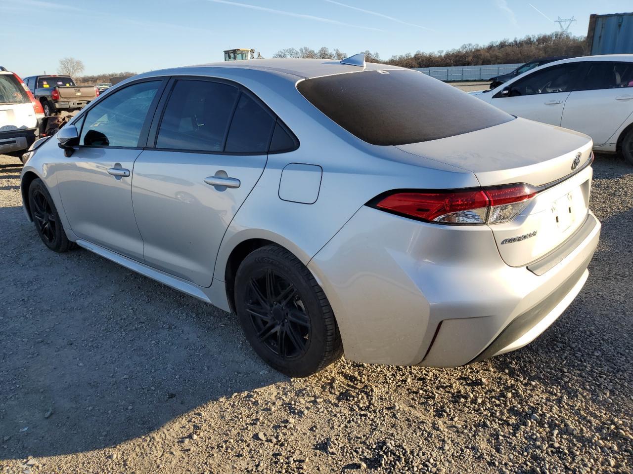 2020 TOYOTA COROLLA LE - Фото 2
