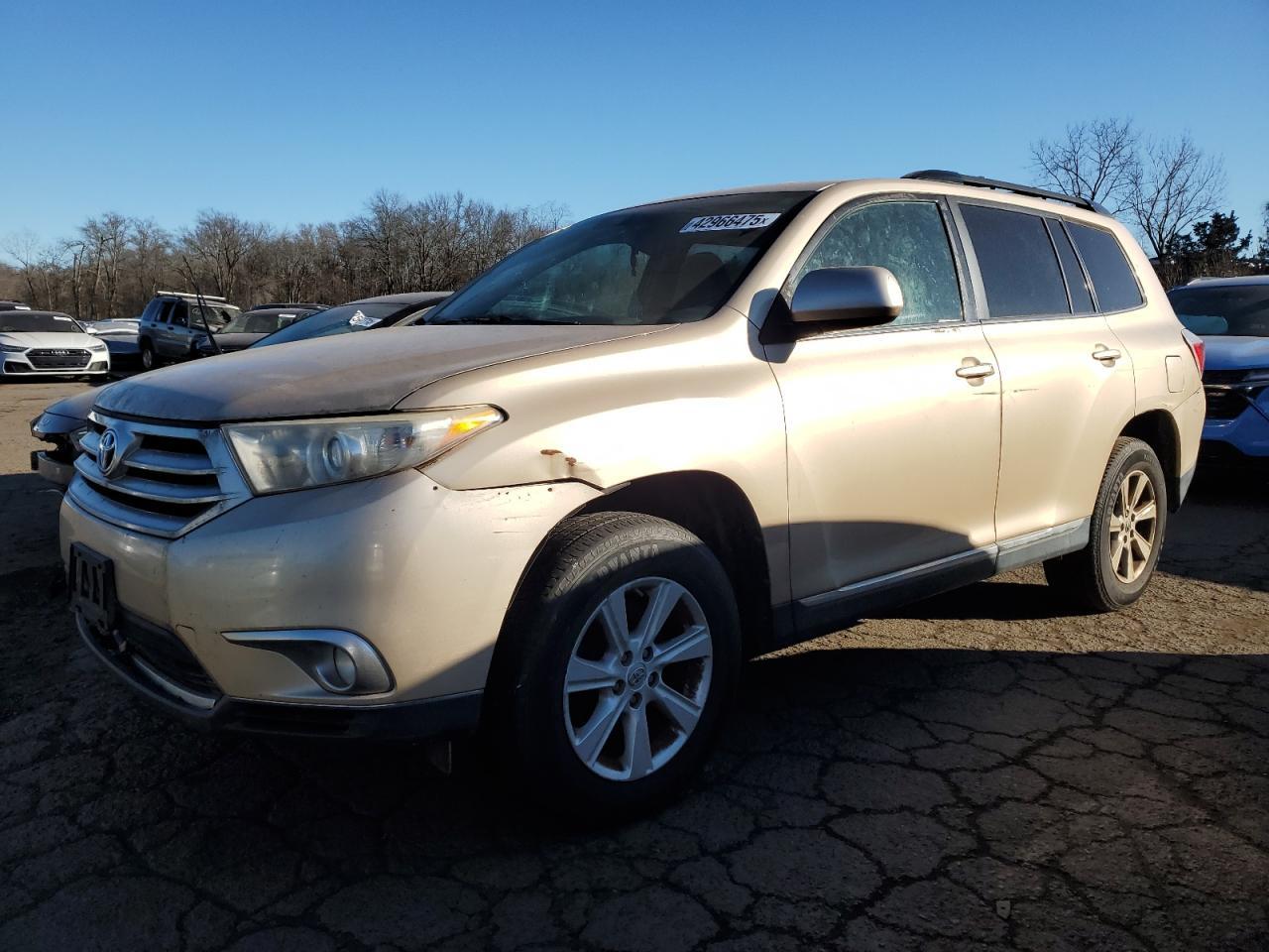 2011 TOYOTA HIGHLANDER