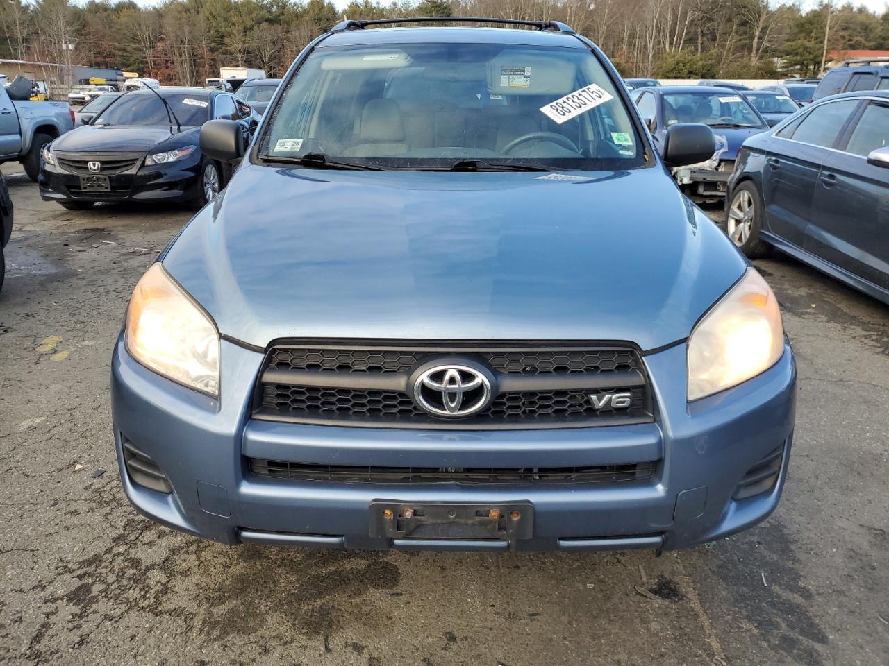 2011 TOYOTA RAV4 - Фото 5