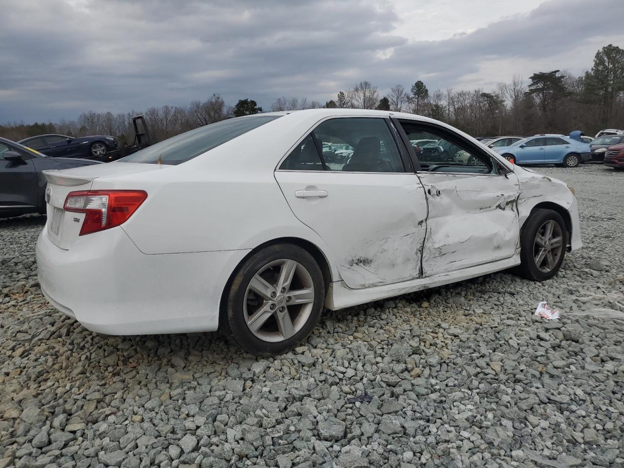 2012 TOYOTA CAMRY BASE - Фото 3
