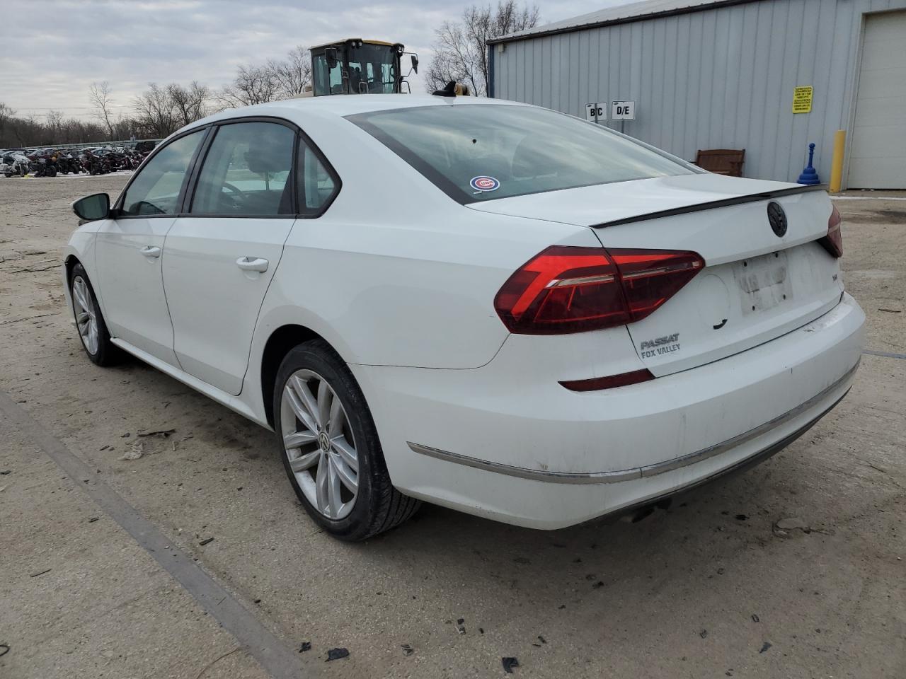 2019 VOLKSWAGEN PASSAT WOL - Фото 2