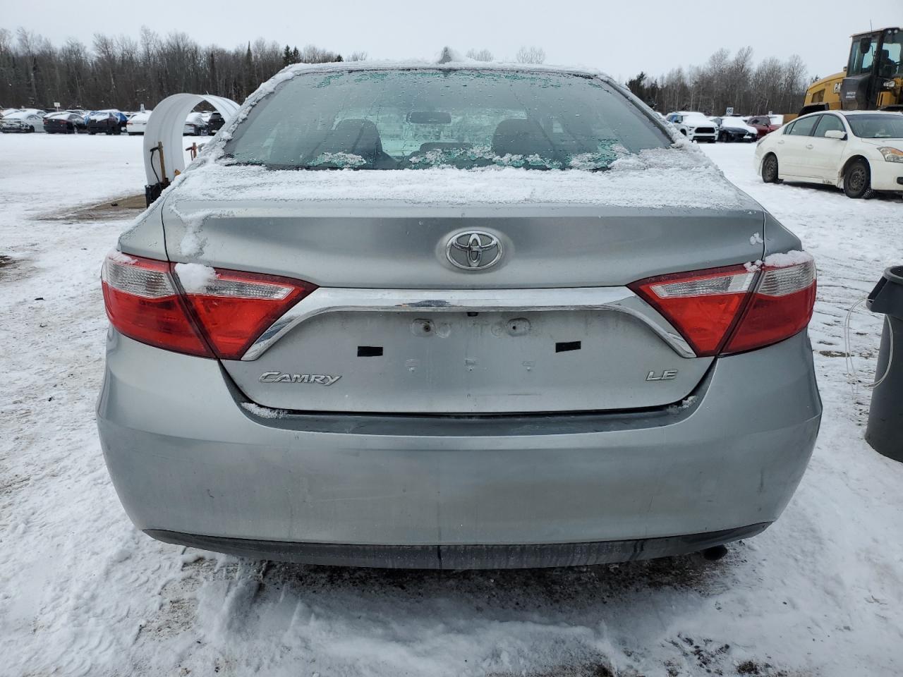 2015 TOYOTA CAMRY LE - Image 6