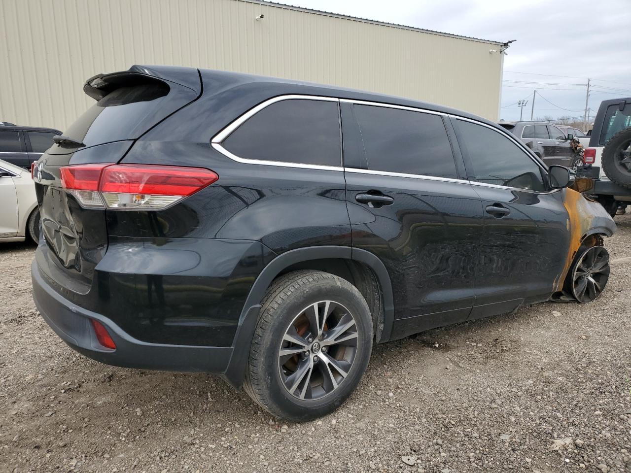 2018 TOYOTA HIGHLANDER - Image 3
