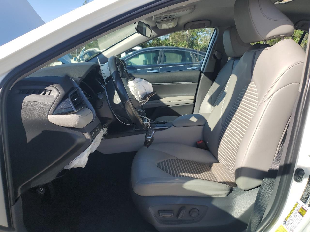 2021 TOYOTA CAMRY SE - Image 7