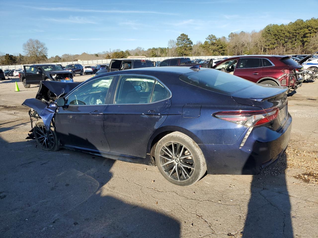 2021 TOYOTA CAMRY SE - Фото 2