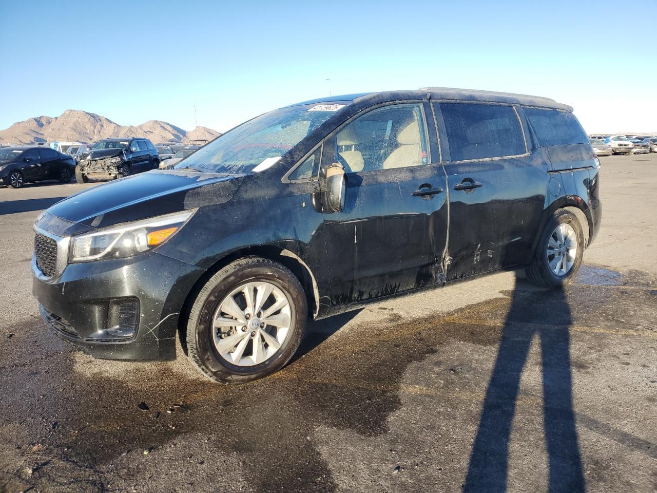 2016 KIA SEDONA LX
