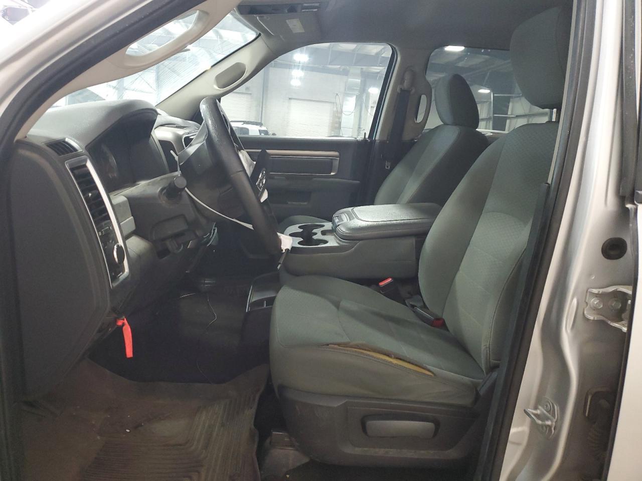 2017 RAM 1500 SLT - Фото 7