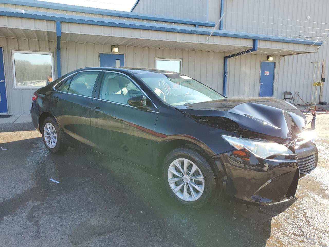 2016 TOYOTA CAMRY LE - Фото 4