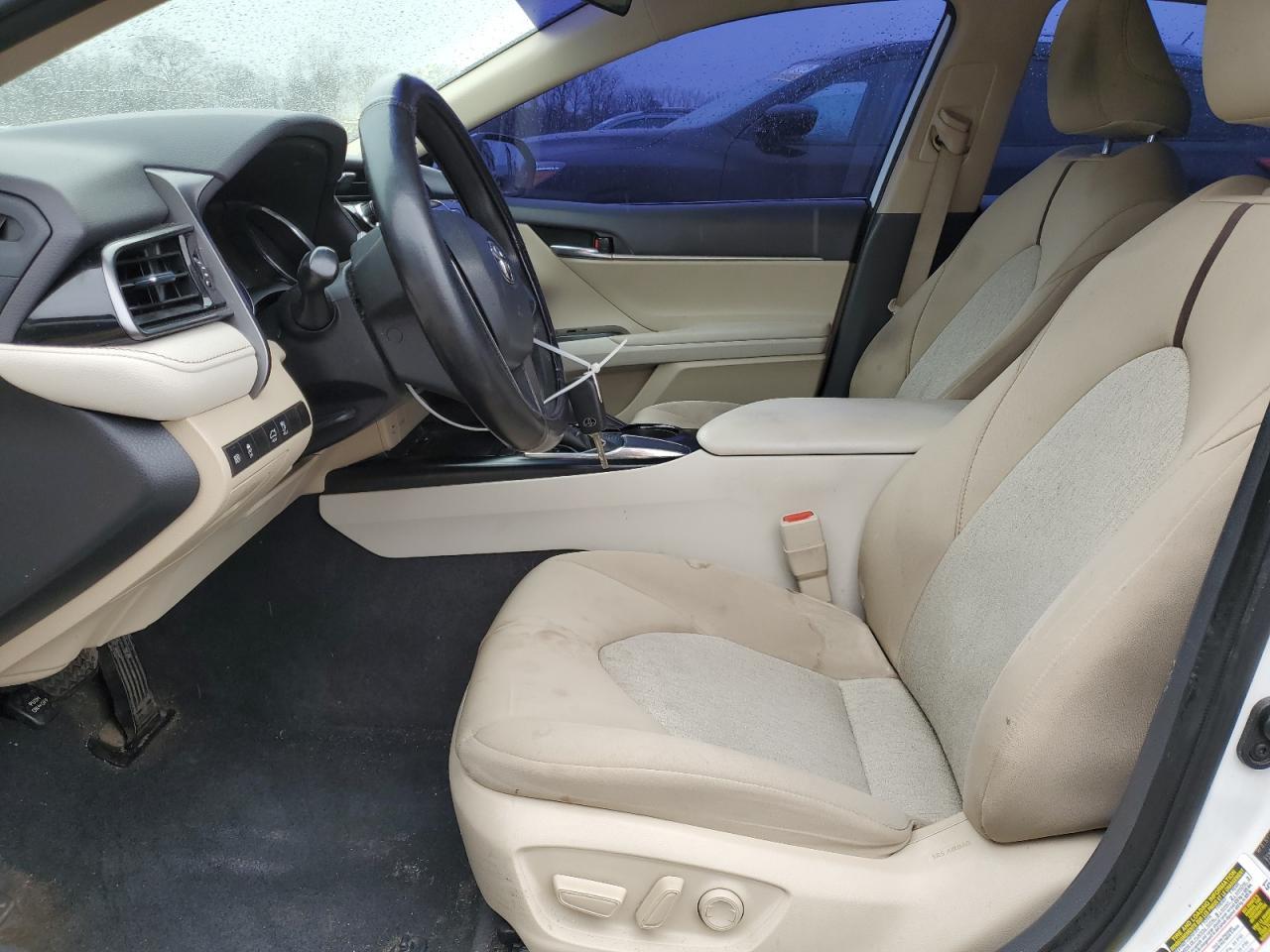 2019 TOYOTA CAMRY L - Фото 7