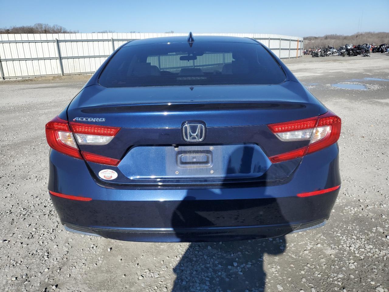 2018 HONDA ACCORD LX - Image 6