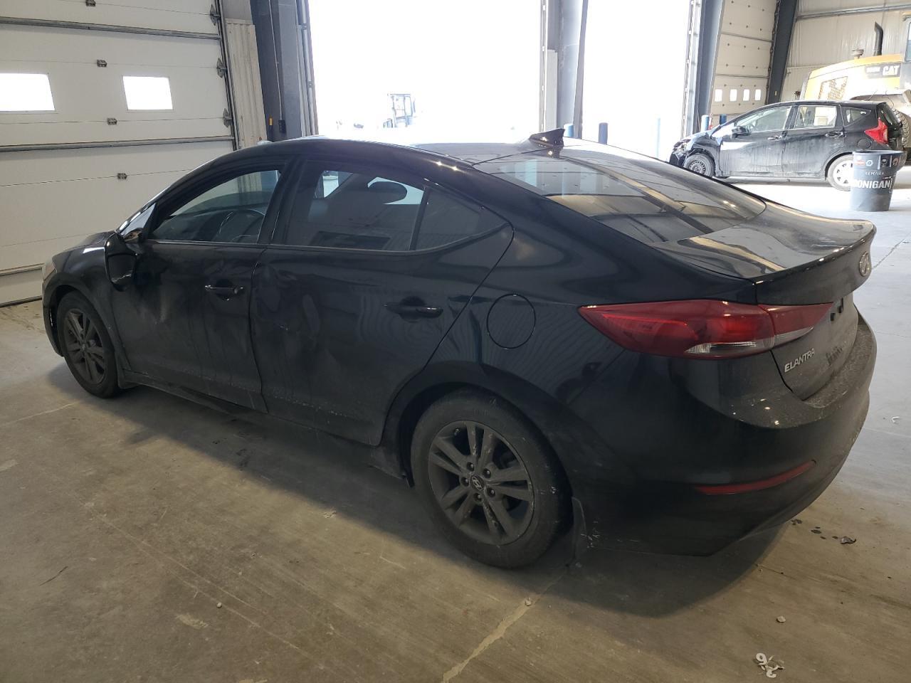 2018 HYUNDAI ELANTRA SE - Фото 2