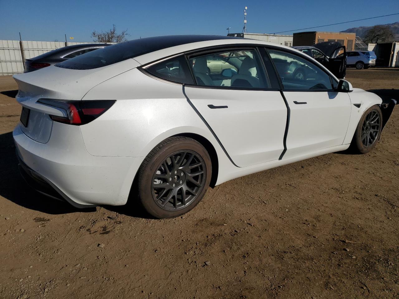 2024 TESLA MODEL 3 - Image 3