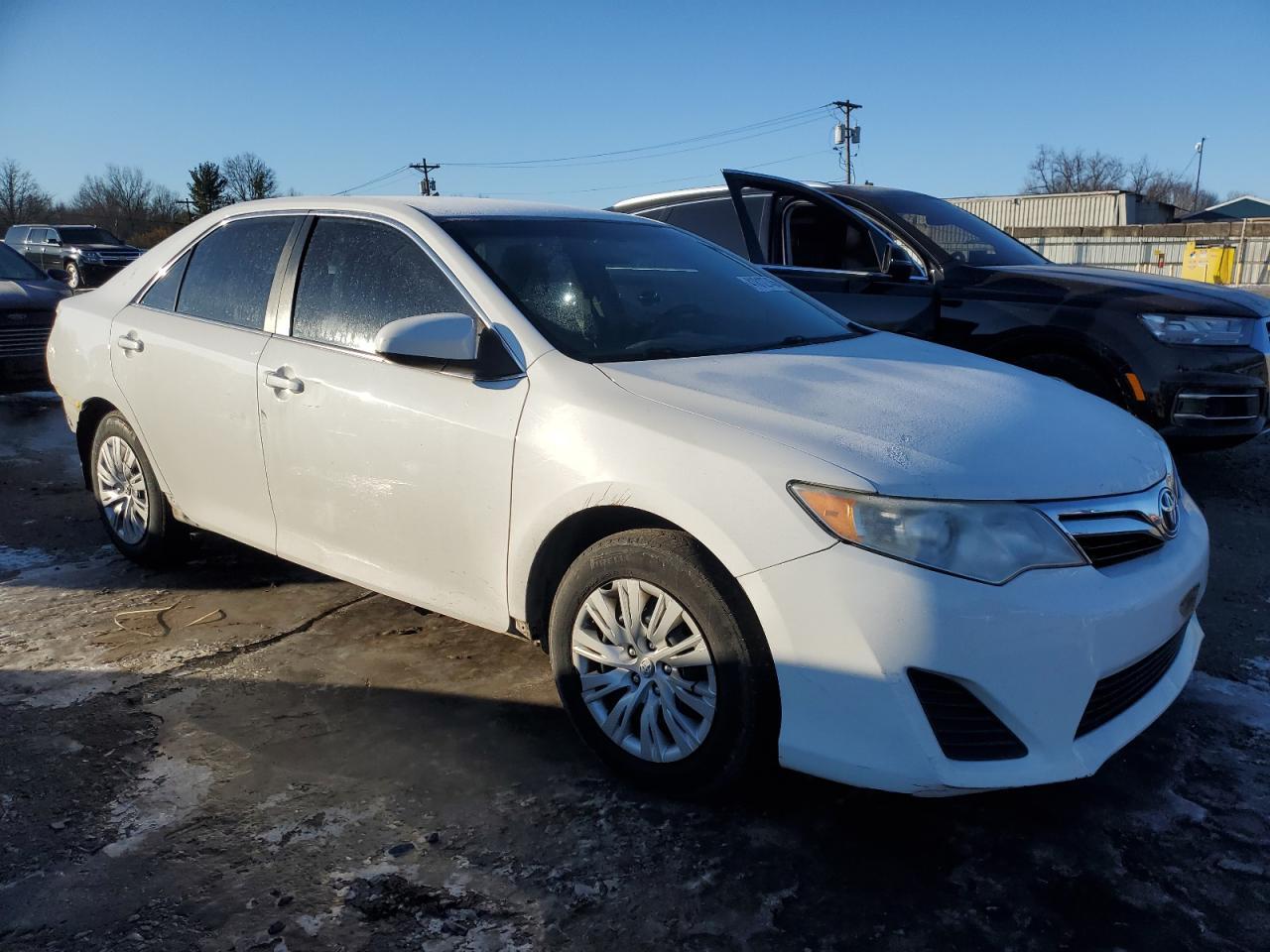 2014 TOYOTA CAMRY L - Фото 4