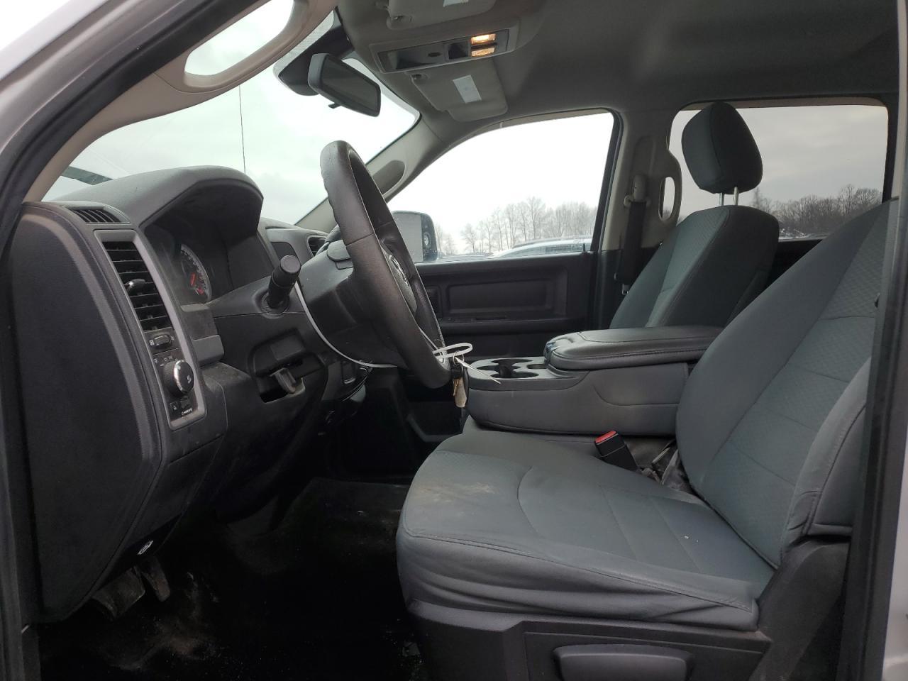 2014 RAM 1500 ST - Image 7