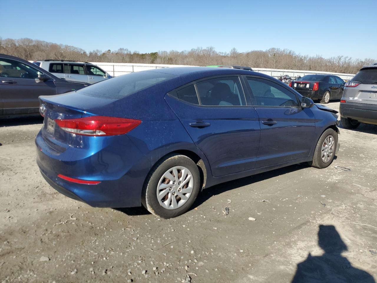 2018 HYUNDAI ELANTRA SE - Фото 3