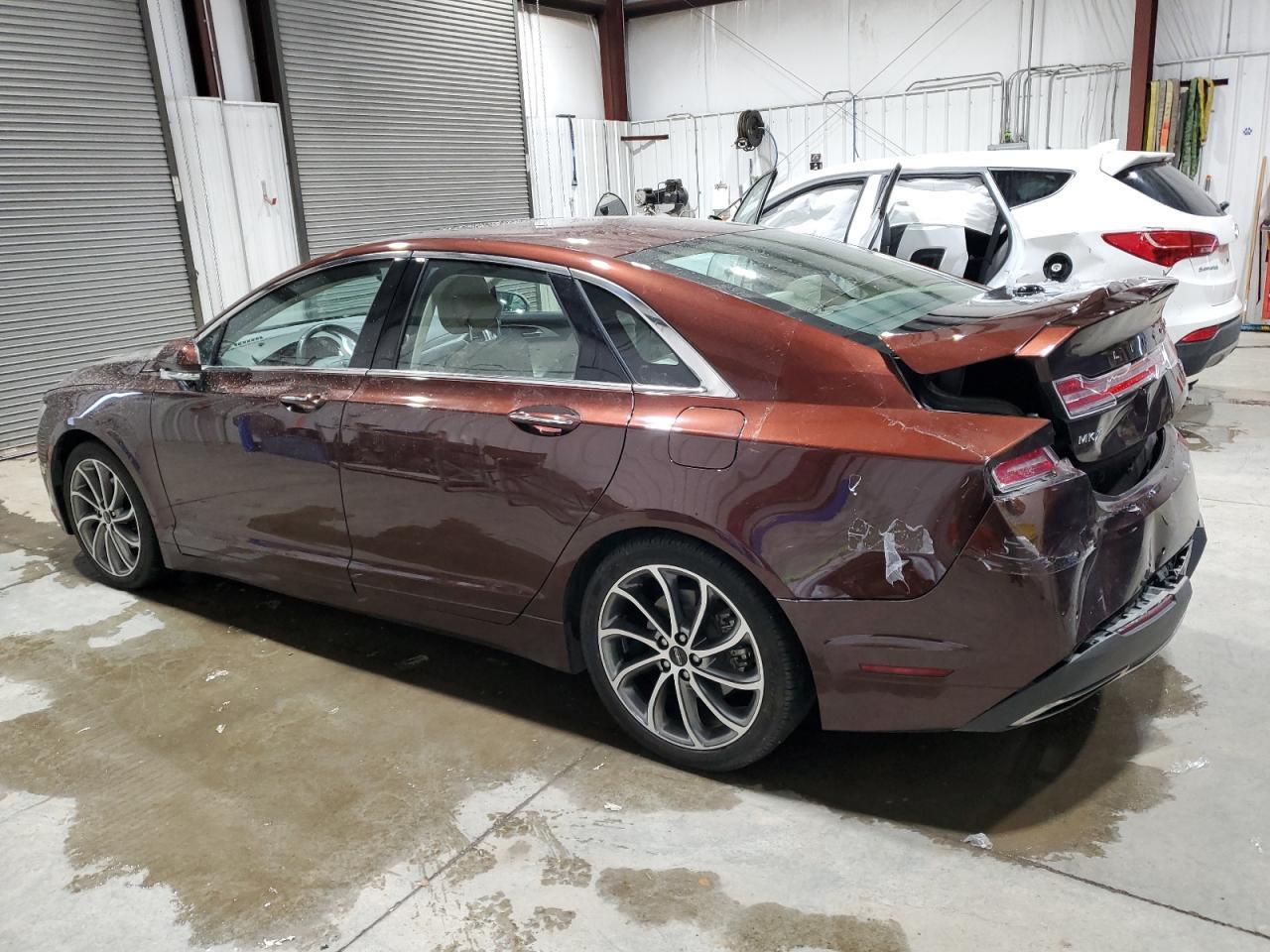 2019 LINCOLN MKZ RESERV - Image 2