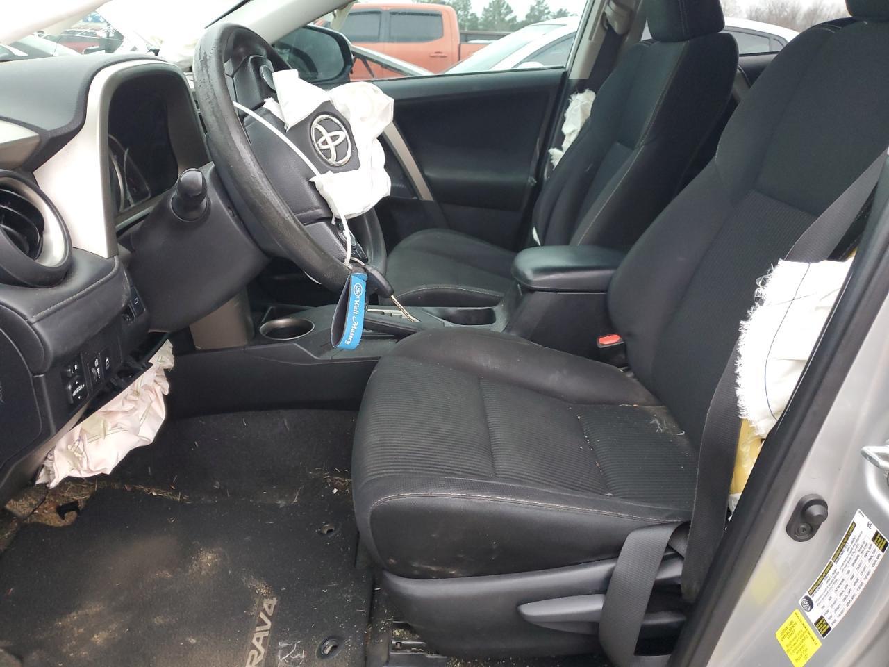 2015 TOYOTA RAV4 XLE - Image 7