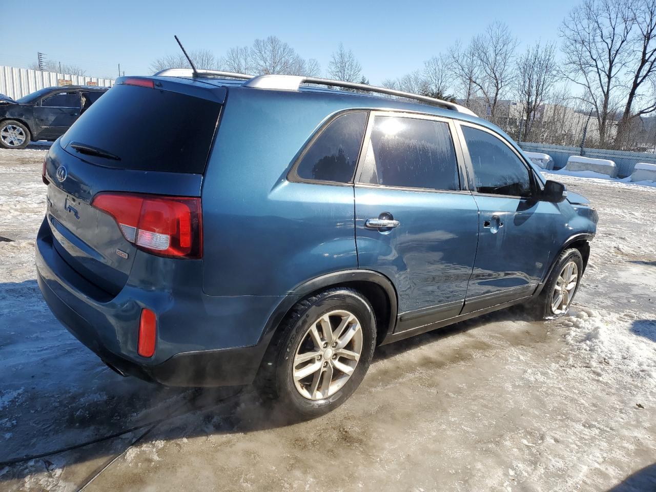 2014 KIA SORENTO LX - Image 3