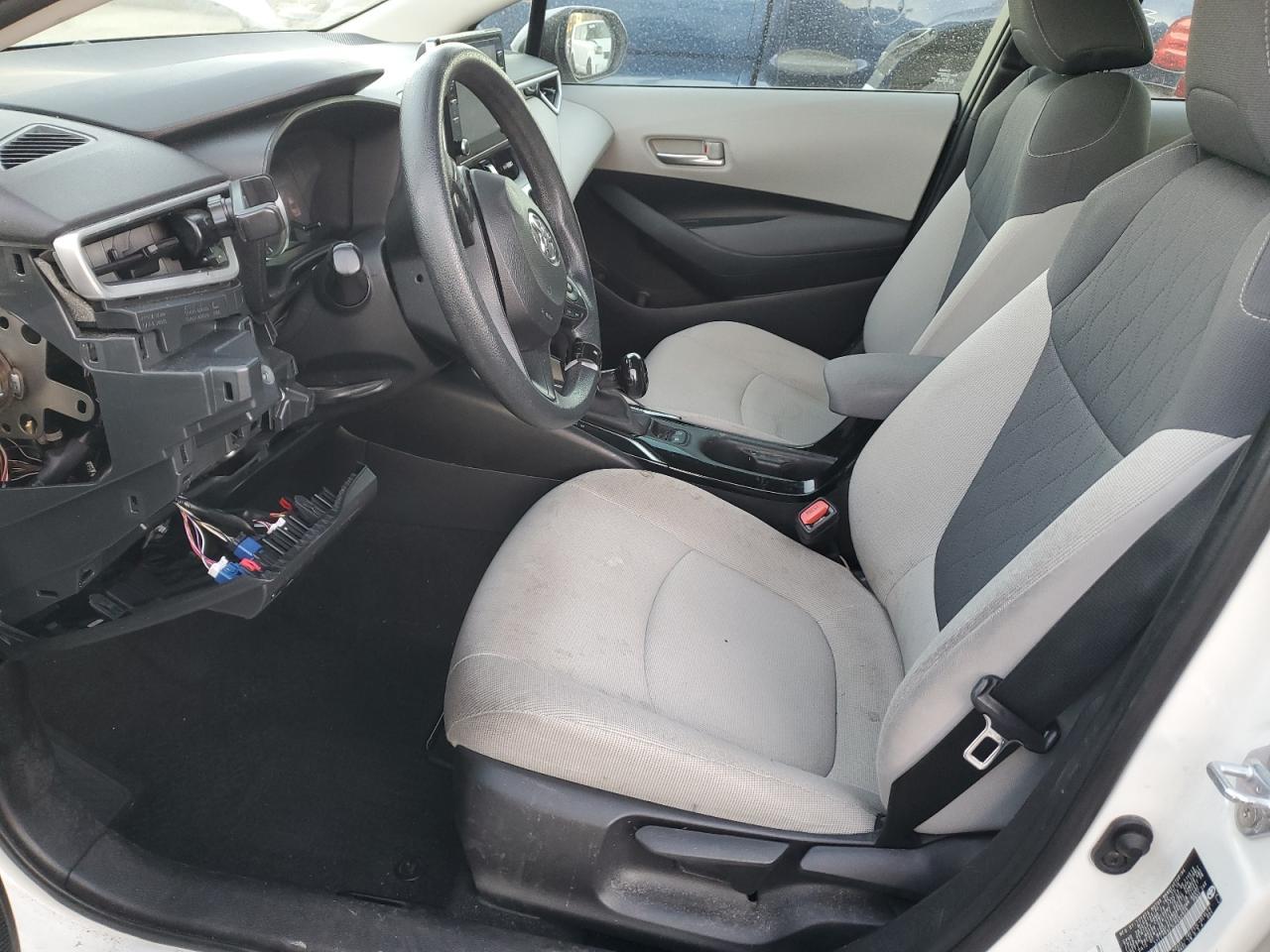 2020 TOYOTA COROLLA LE - Фото 7
