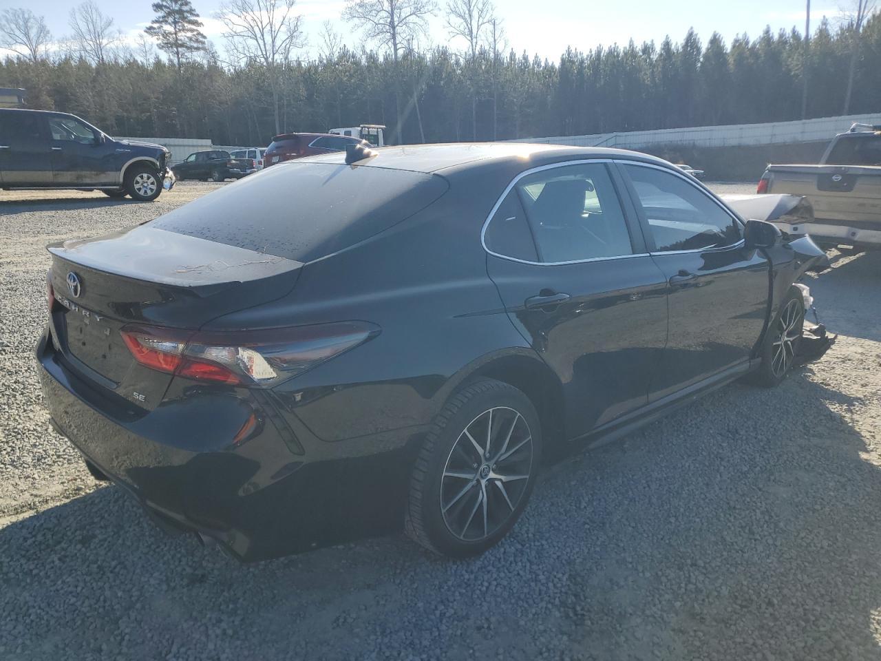 2021 TOYOTA CAMRY SE - Фото 3
