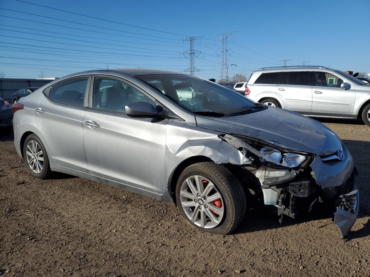 2015 HYUNDAI ELANTRA SE - Image 4