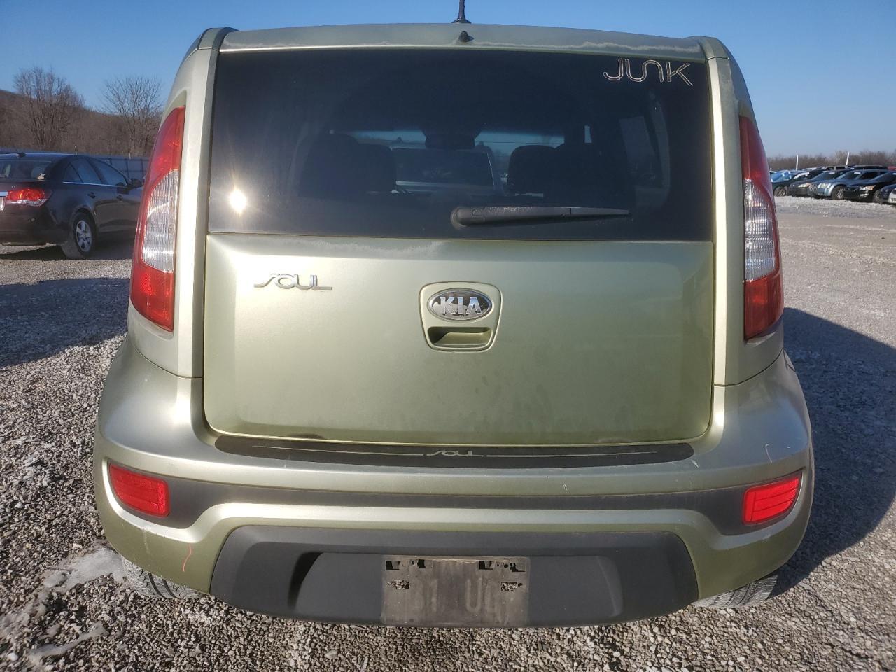 2013 KIA SOUL + - Image 6