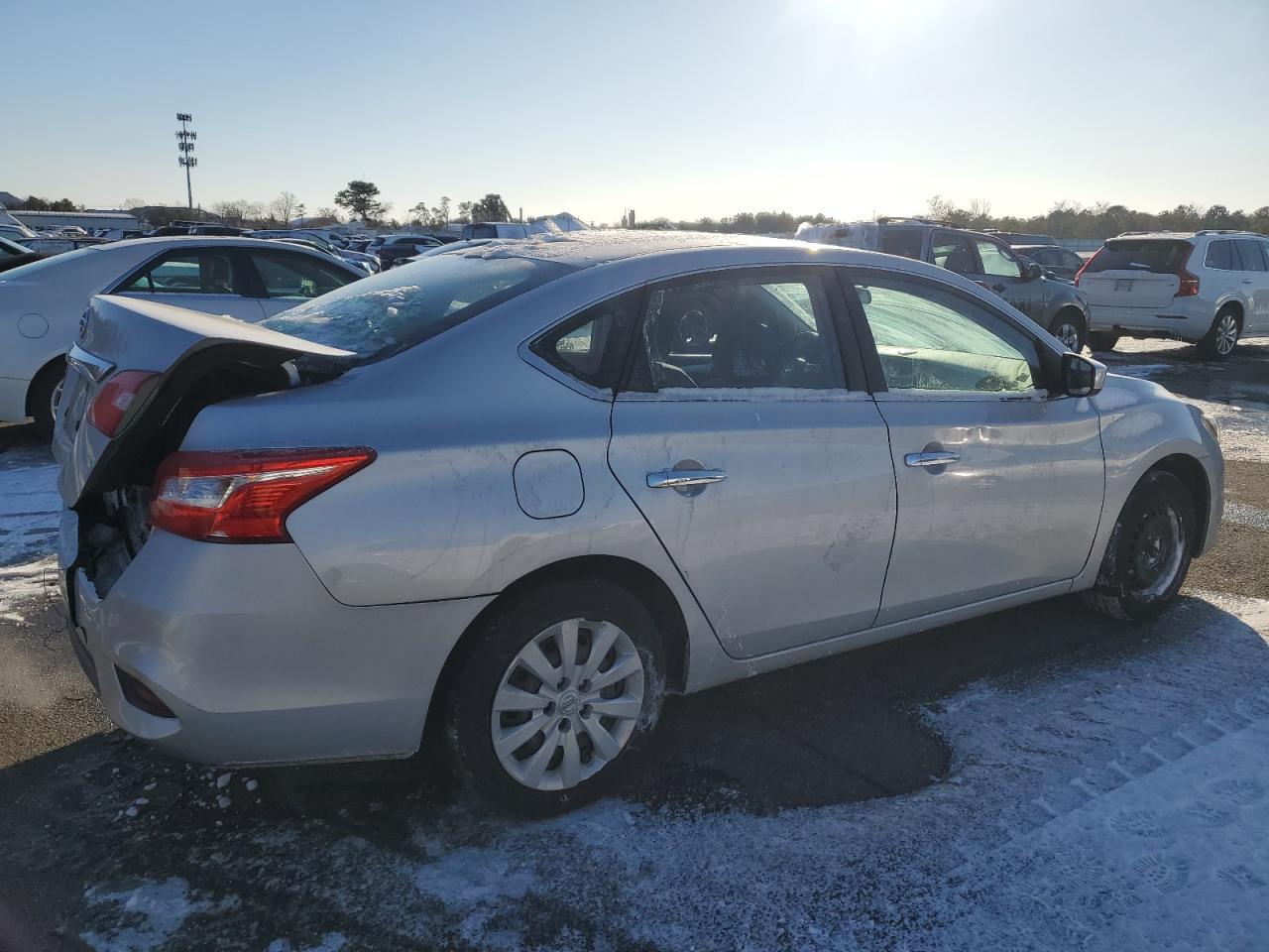 2018 NISSAN SENTRA S - Фото 3