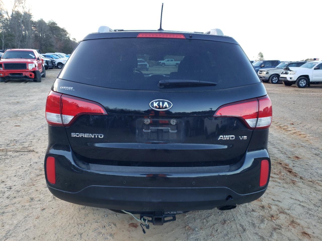 2015 KIA SORENTO LX - Image 6