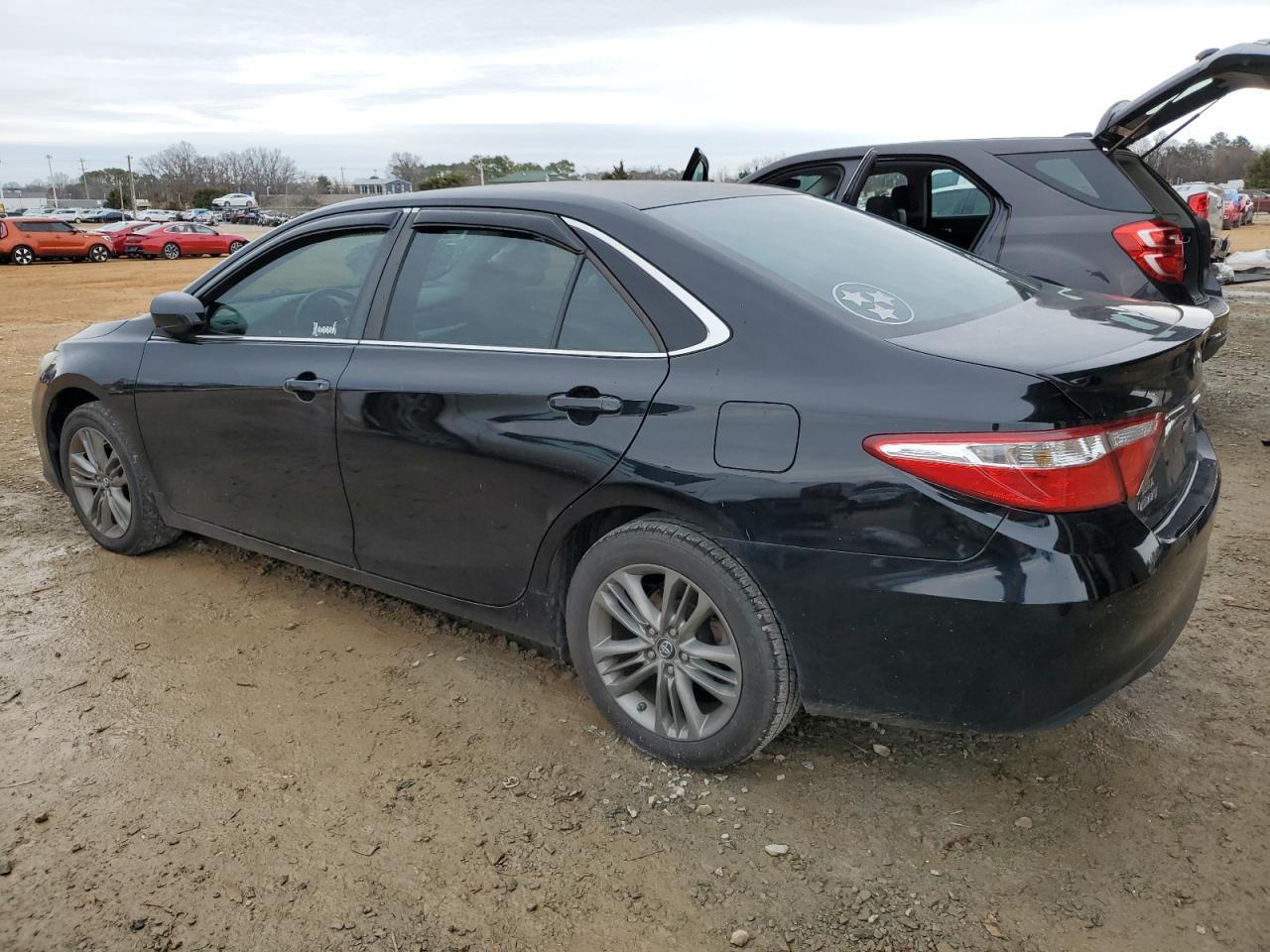 2017 TOYOTA CAMRY LE - Фото 2