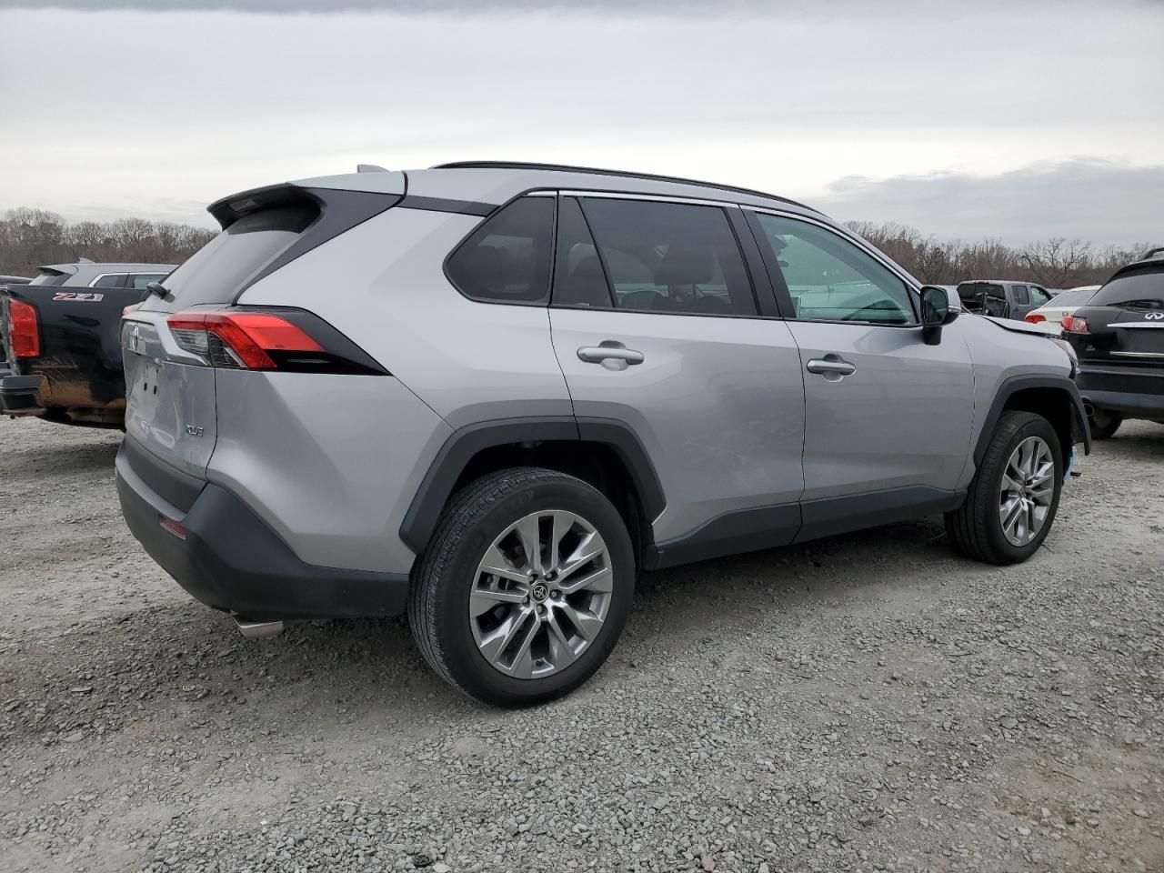 2022 TOYOTA RAV4 XLE P - Image 3