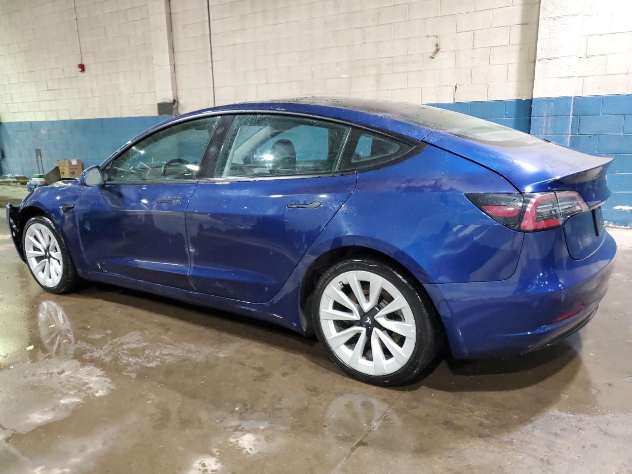 2022 TESLA MODEL 3 - Фото 2