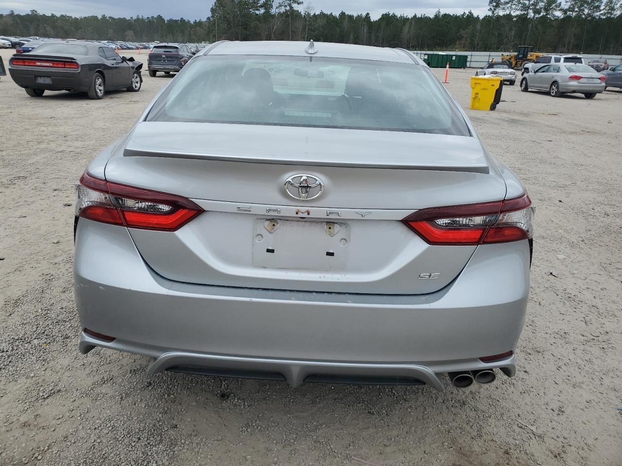 2021 TOYOTA CAMRY SE - Image 6
