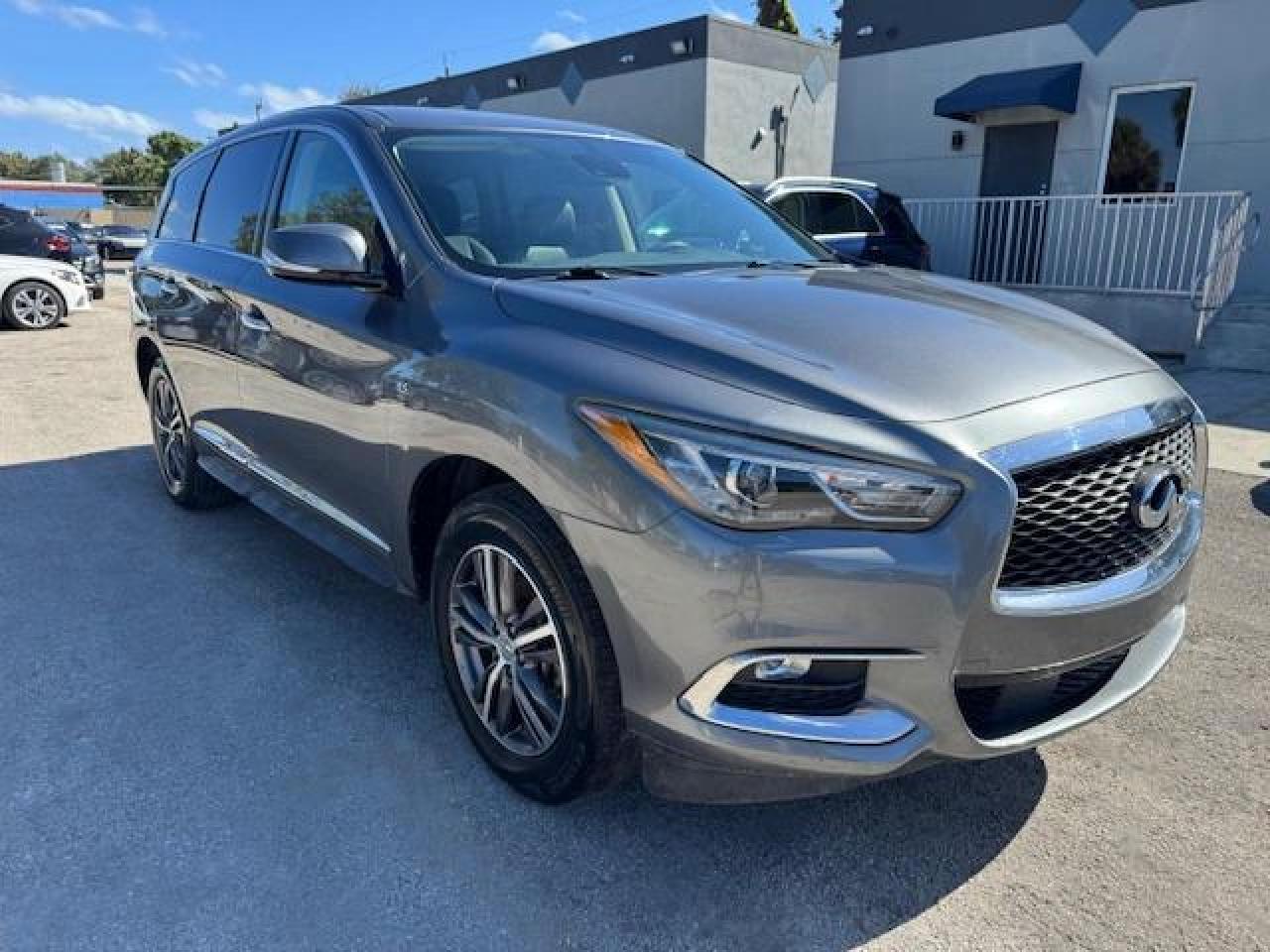 2019 INFINITI QX60 LUXE - Фото 4