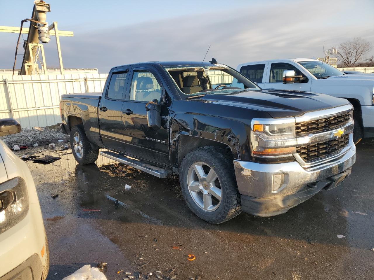 2016 CHEVROLET SILVERADO - Image 4