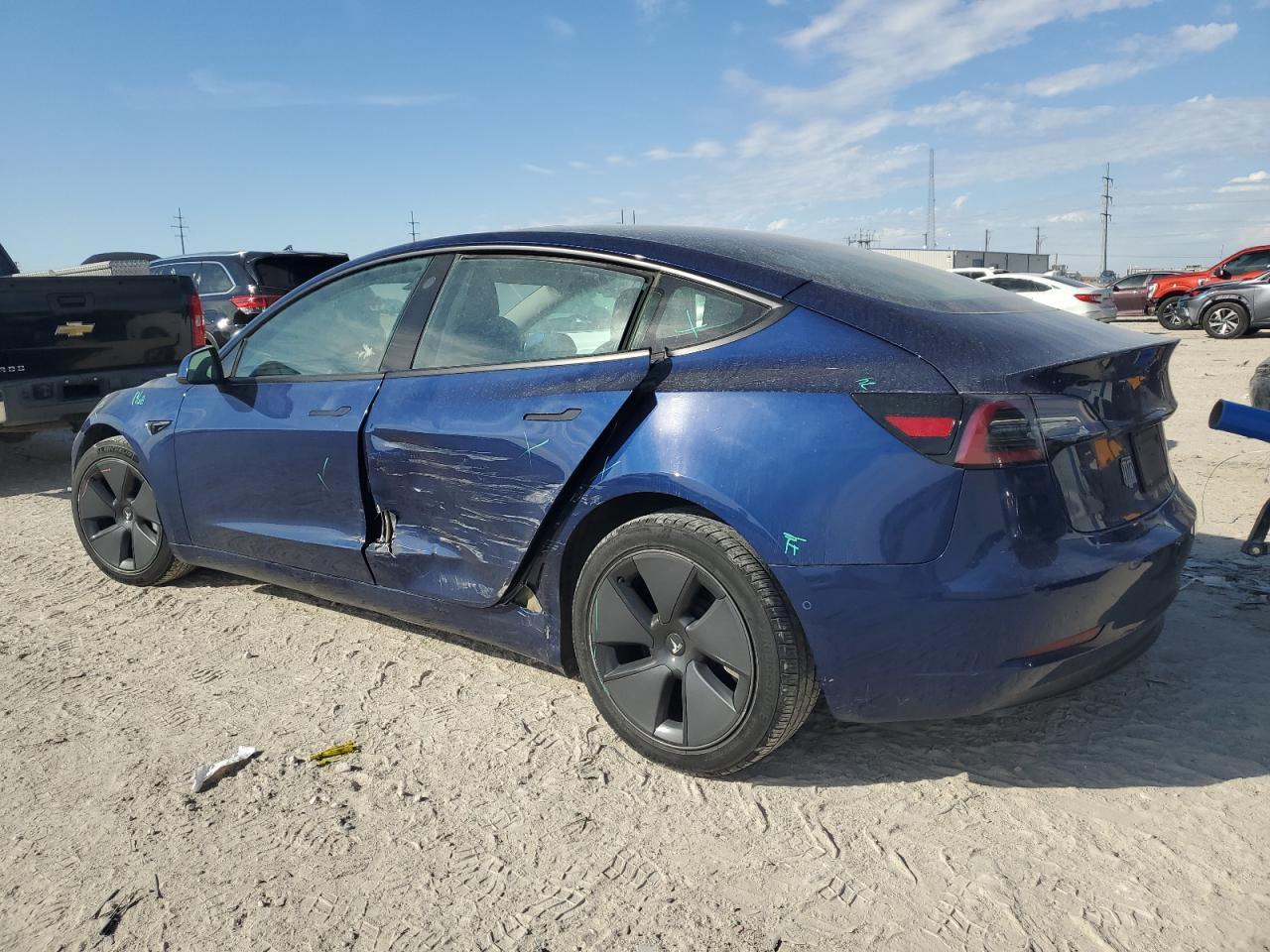 2021 TESLA MODEL 3 - Фото 2