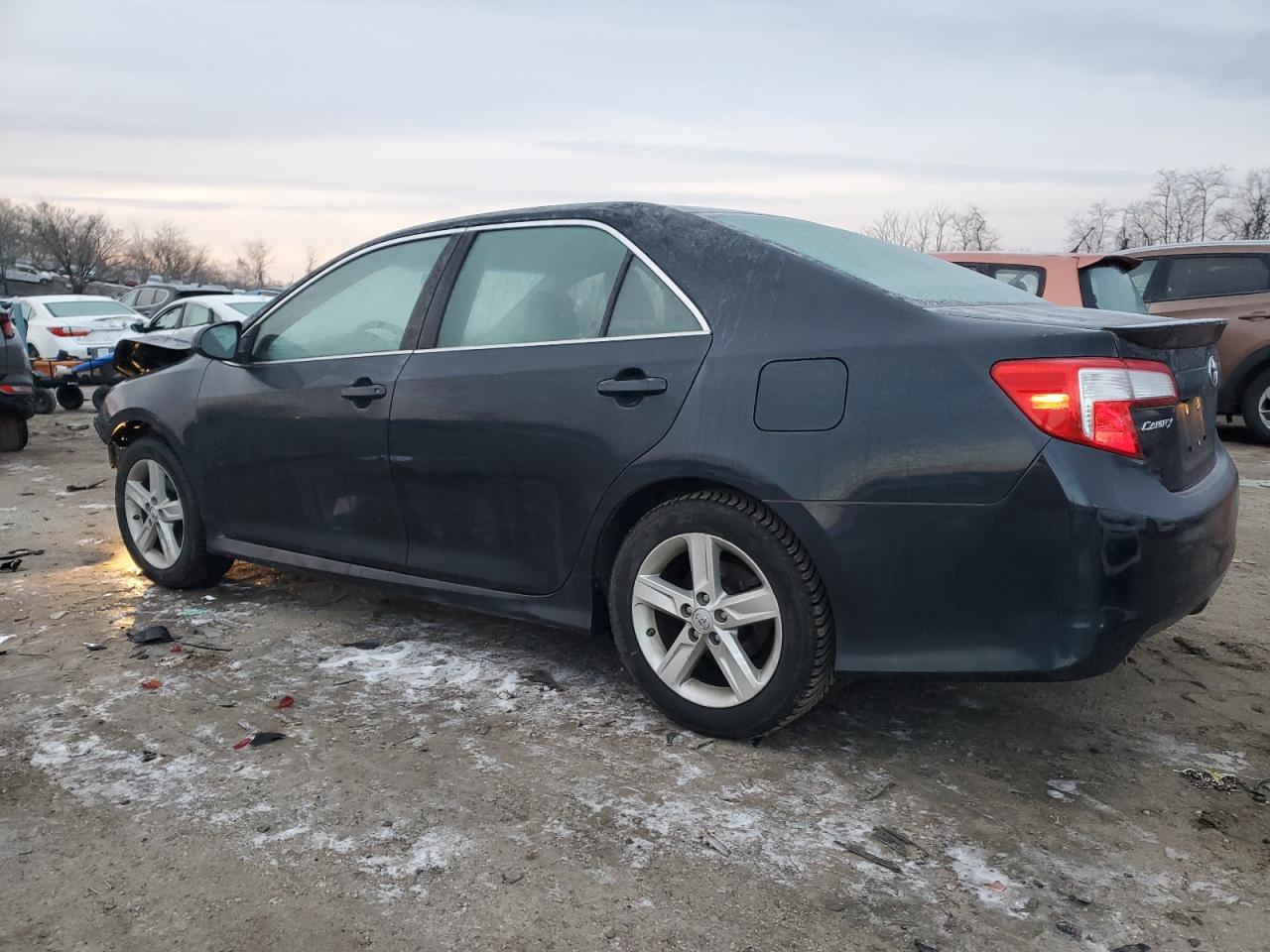 2014 TOYOTA CAMRY L - Image 2