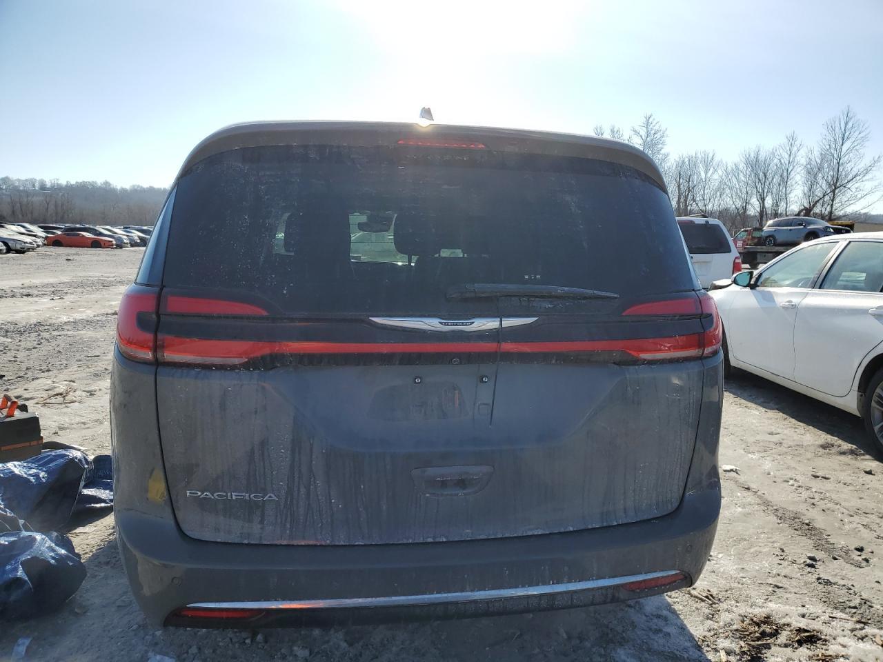 2022 CHRYSLER PACIFICA T - Image 6
