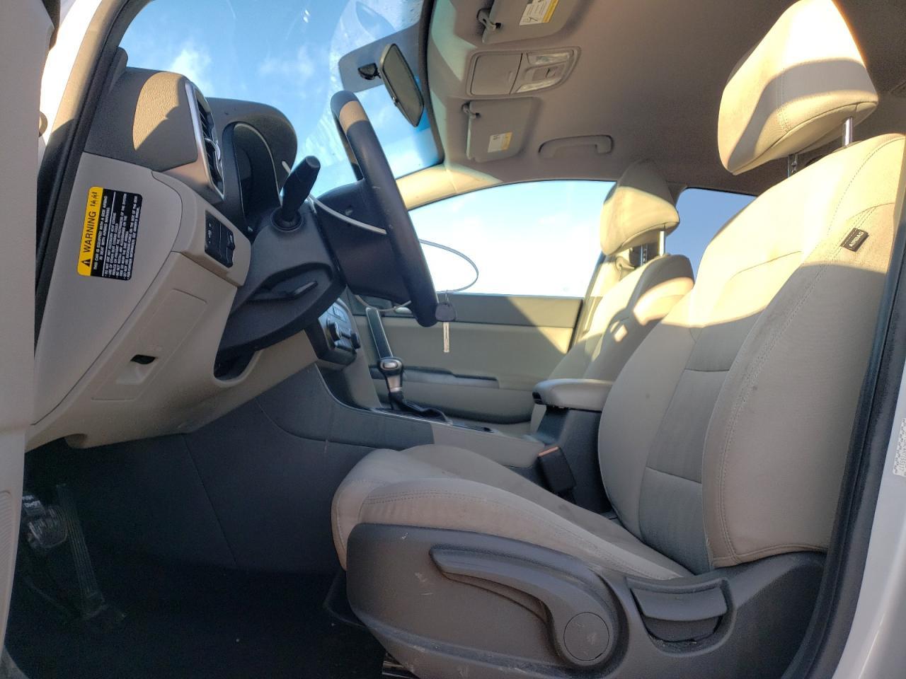 2017 KIA SPORTAGE L - Image 7