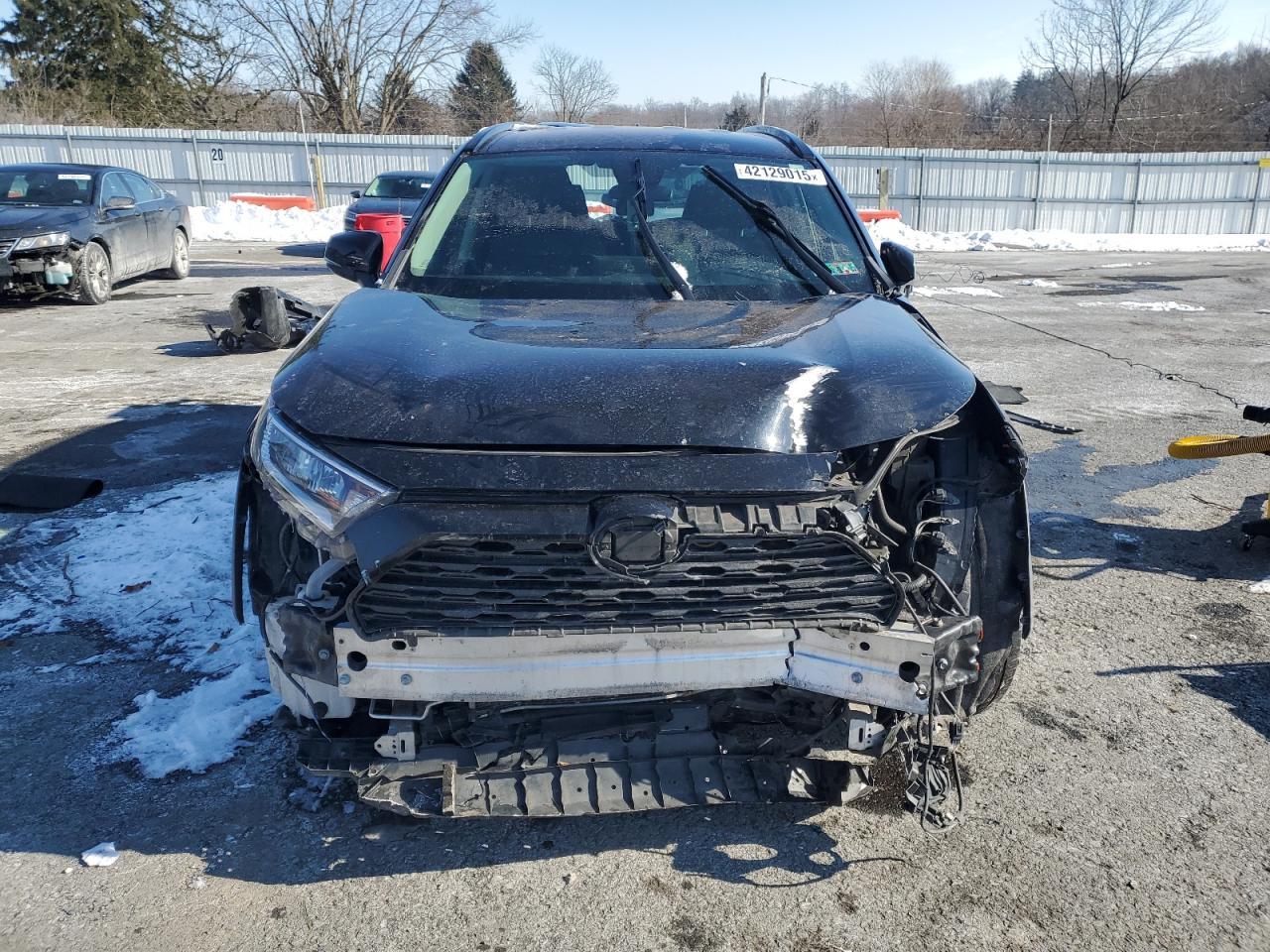 2020 TOYOTA RAV4 XLE - Image 5