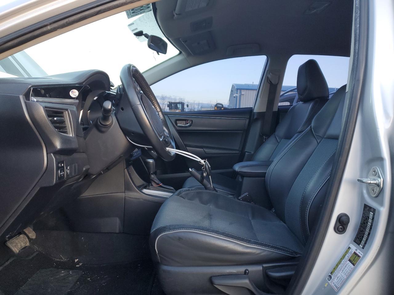 2015 TOYOTA COROLLA L - Фото 7