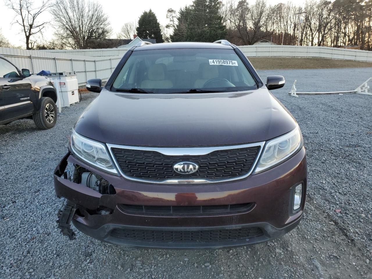 2014 KIA SORENTO LX - Image 5