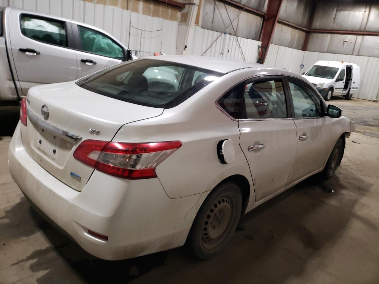 2013 NISSAN SENTRA S - Фото 3
