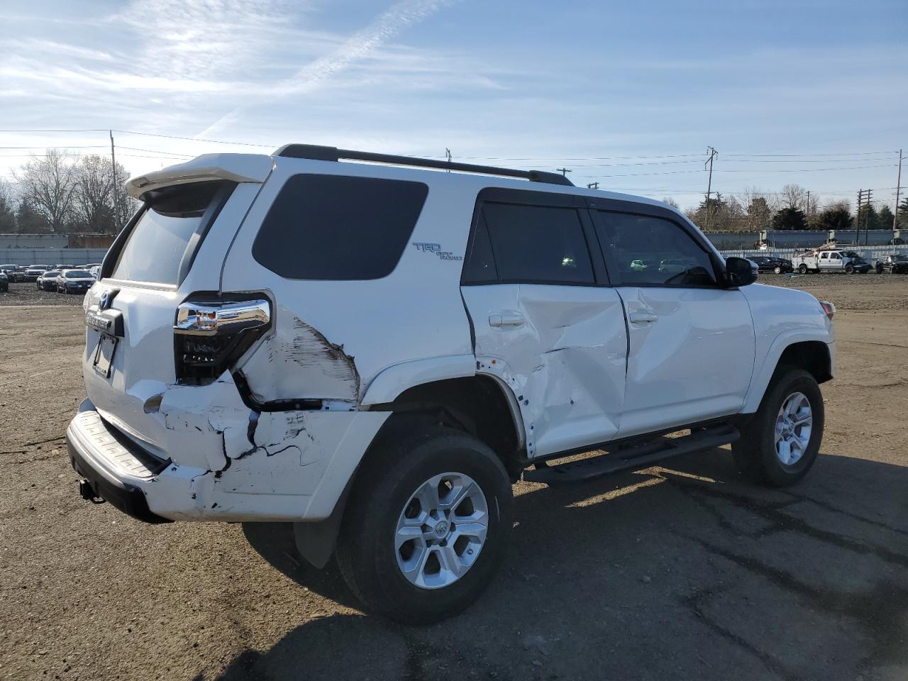 2019 TOYOTA 4RUNNER SR - Image 3