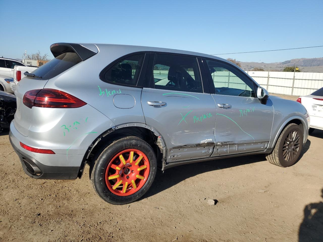 2018 PORSCHE CAYENNE - Фото 3
