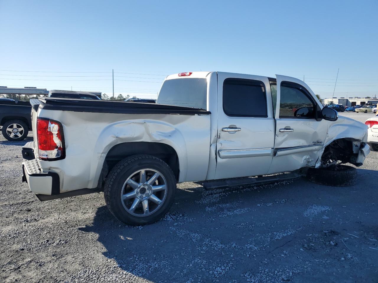 2011 GMC SIERRA K15 - Фото 3