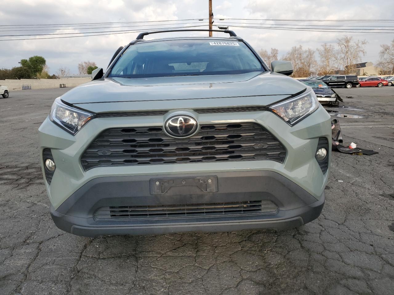 2020 TOYOTA RAV4 XLE P - Image 5