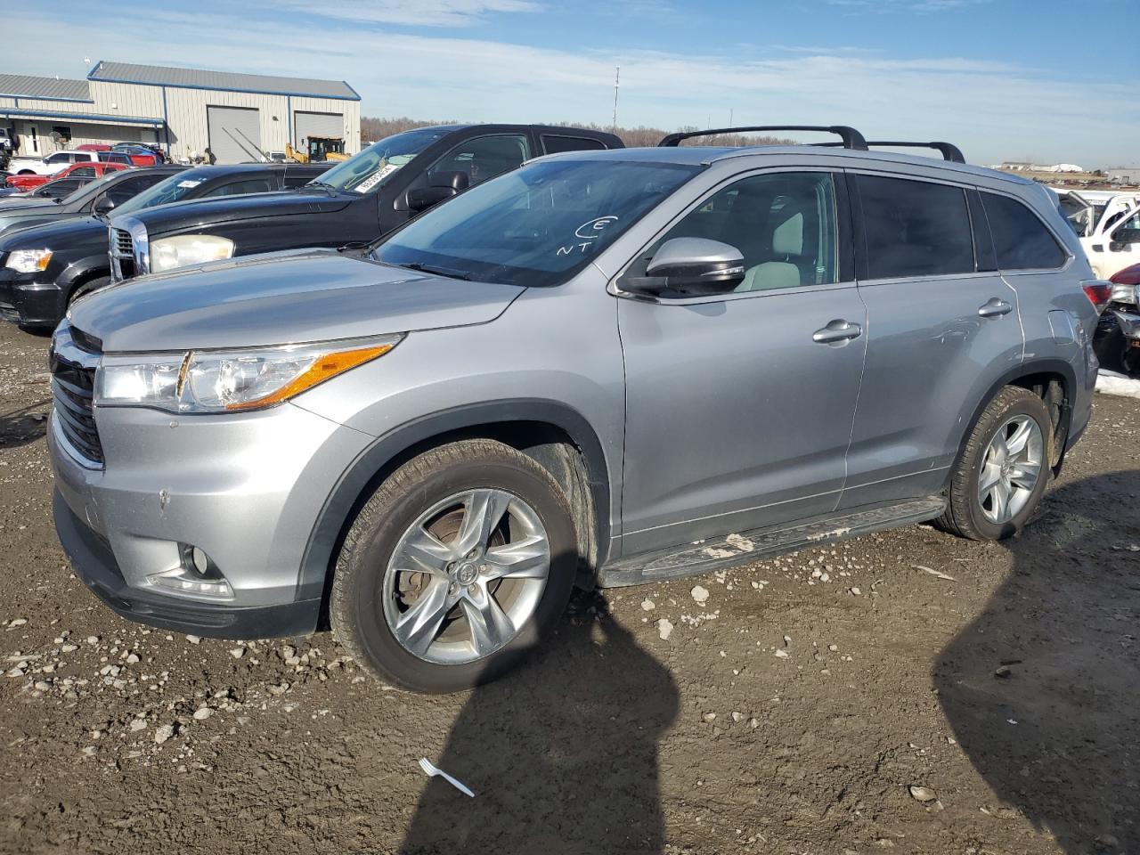 2015 TOYOTA HIGHLANDER