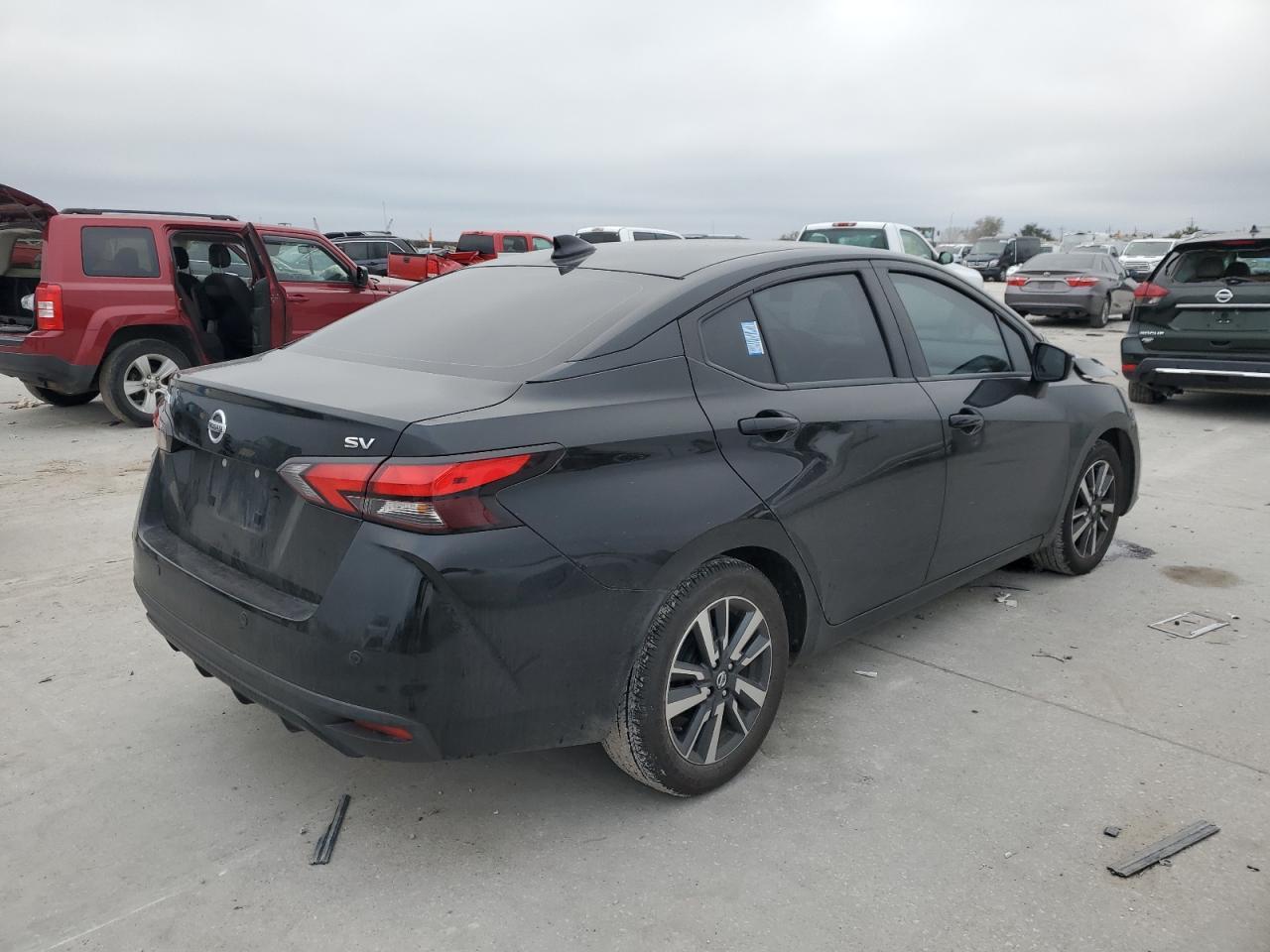 2021 NISSAN VERSA SV - Фото 3